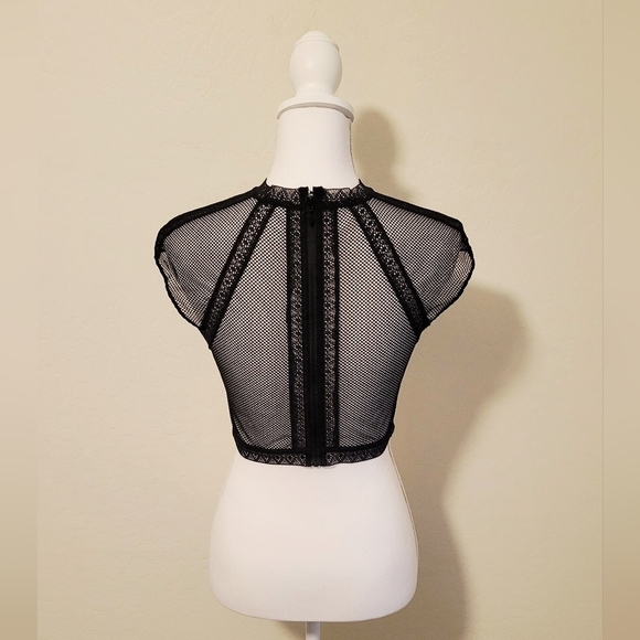 🖤 Victoria’s Secret Black Lace Top – Sexy & Elegant Women's Blouse - Picture 2 of 7